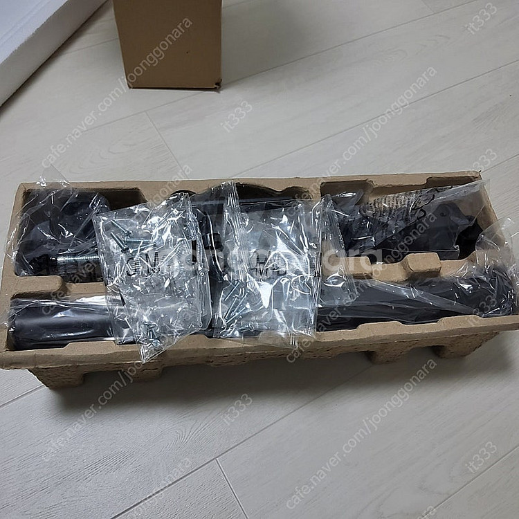 중고 모니터암 팔아요(구입시 usb 3.0 to HDM...--2
