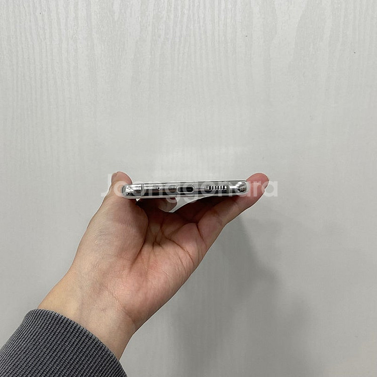 82379 갤럭시퀀텀2 화이트 128GBB 부산 중고폰...--6