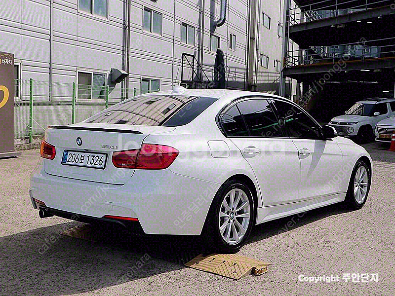 BMW 3시리즈 (F30) 320i M 스포츠 선착순 ...--3