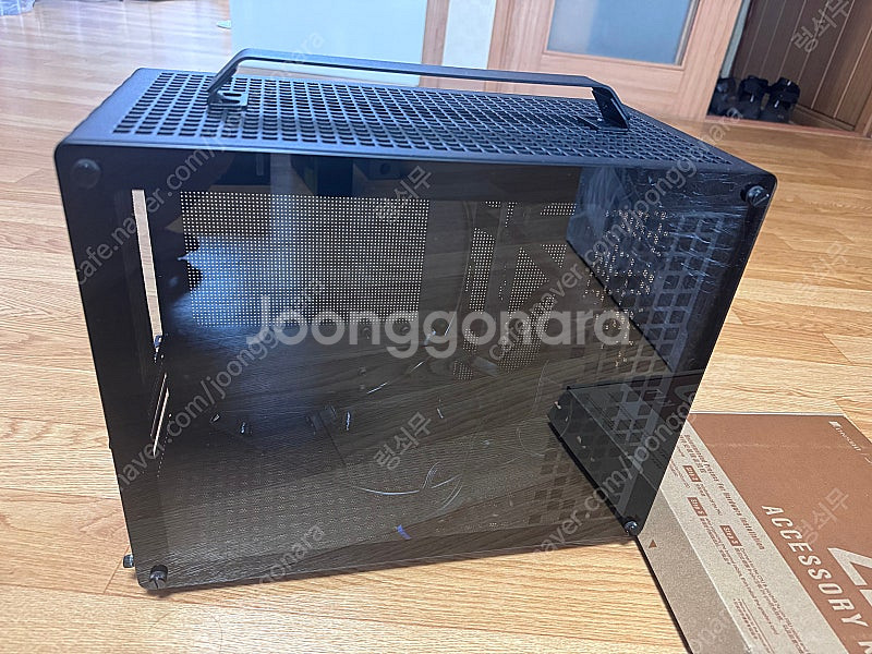 존스보 z20 케이스 블랙 색상 판매합니다.--0