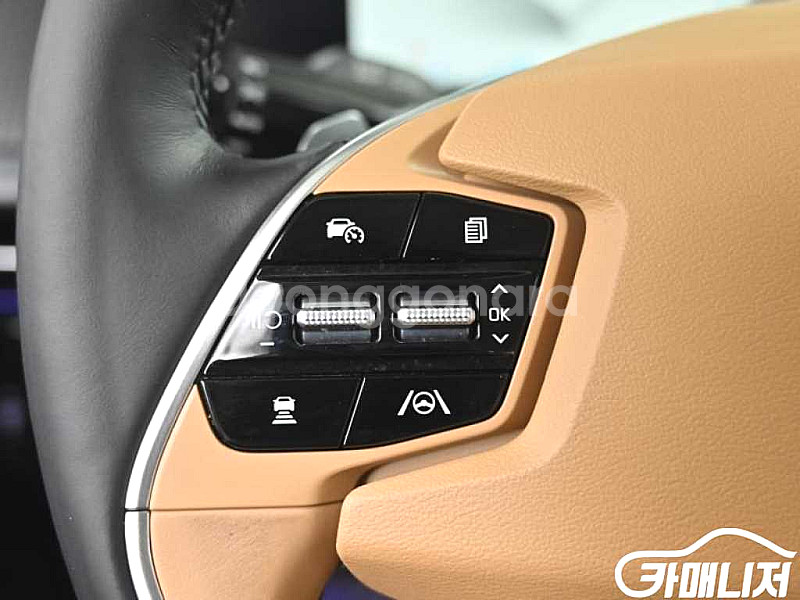 [기아]EV6 롱레인지 어스 2023 년 전기 중고차 전액할부 중고차리스 중고차수출--9