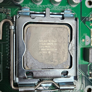 인텔 코어2듀오 E8400 (정품쿨러)+ 775보드 (미확인)