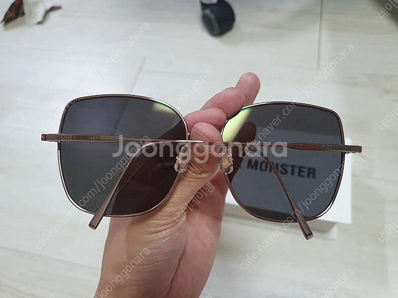 젠틀몬스터 블링08 판매합니다--3