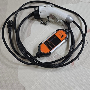 전기차 220V 가정용 충전기 팝니다