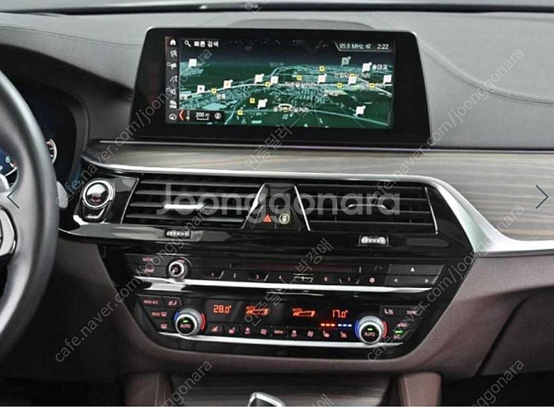 중고차 BMW 5시리즈(7세대) 520d 럭셔리 라인플...--4