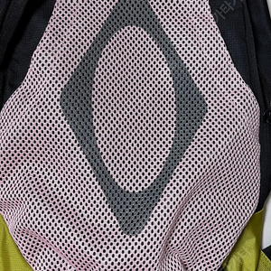 미스치프 롬버스 메쉬 백팩 핑크 블랙