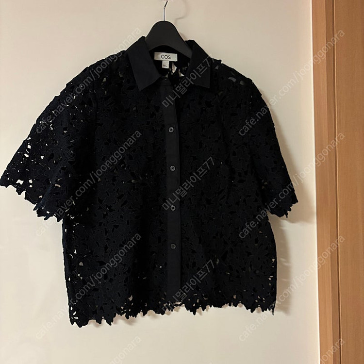 코스 쇼트 슬리브 브로드리 앙글레즈 펀칭 셔츠 COS 시스루 레이스 아일렛 명품스타일 블라우스 109000원 이미지