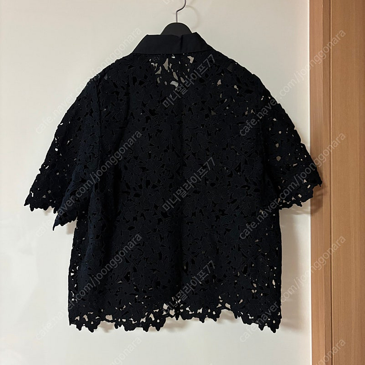 코스 쇼트 슬리브 브로드리 앙글레즈 펀칭 셔츠 COS 시스루 레이스 아일렛 명품스타일 블라우스 109000원 이미지