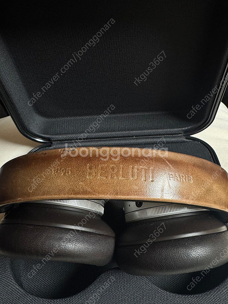 뱅앤올룹슨 X 벨루티 Beoplay H95 한정판--5