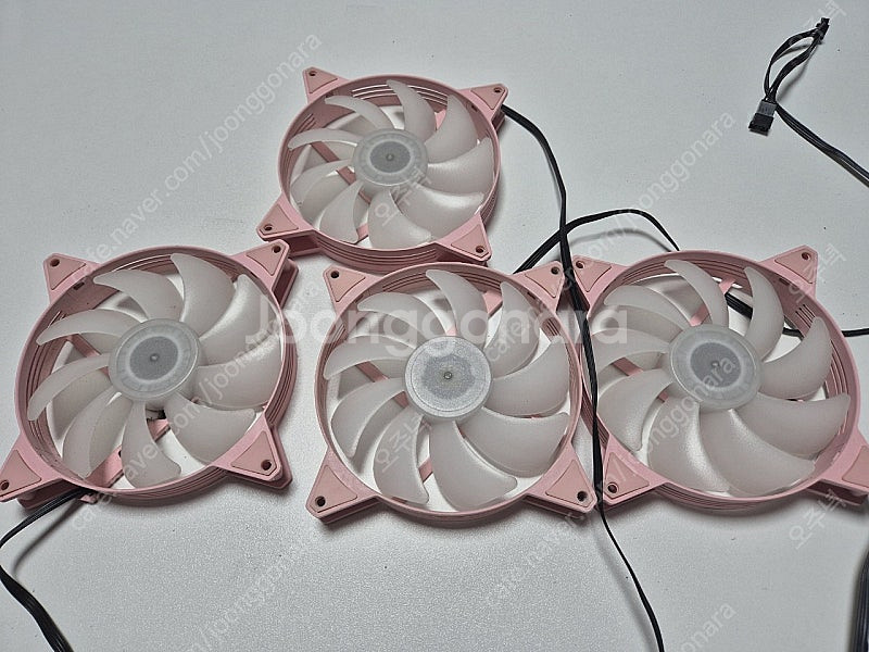 다크플래쉬 쿨링팬 ARGB 140MM 핑크 4개 일괄--0