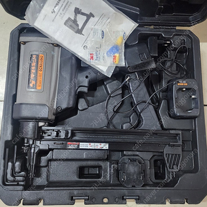 가스 타정기(영우화스너/ GCN3038A2), 힐티 앙카드릴(HILTI/ TE 2), 히다찌 파괴함마(HITACHI/ H 41SC), 보쉬 4인치 그라인더(GWS 6-100) 중고