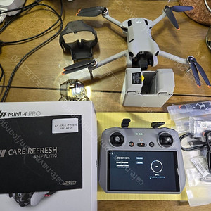 드론 DJI Mini 4 Pro 플라이모어 콤보 판매합니다
