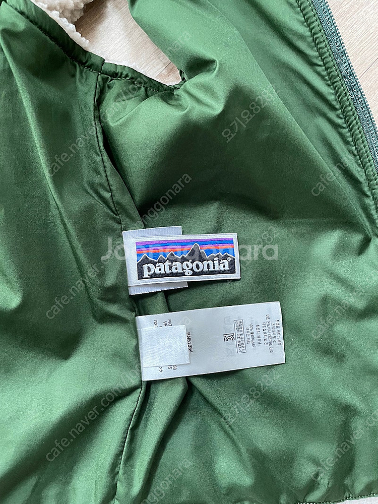 파타고니아 키즈 베스트 2개 리버시블점퍼 일반점퍼 총 4개 팝니다--1