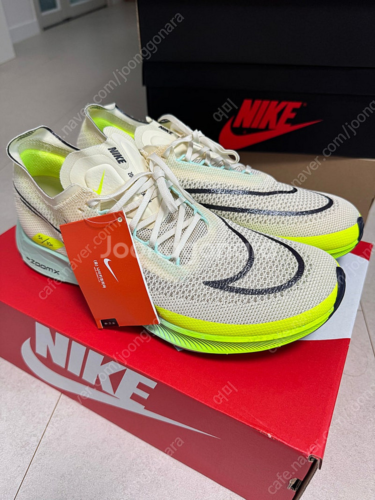 나이키 러닝화 줌X 스트릭플라이 코코넛 밀크 민트 폼 275 15만원--0