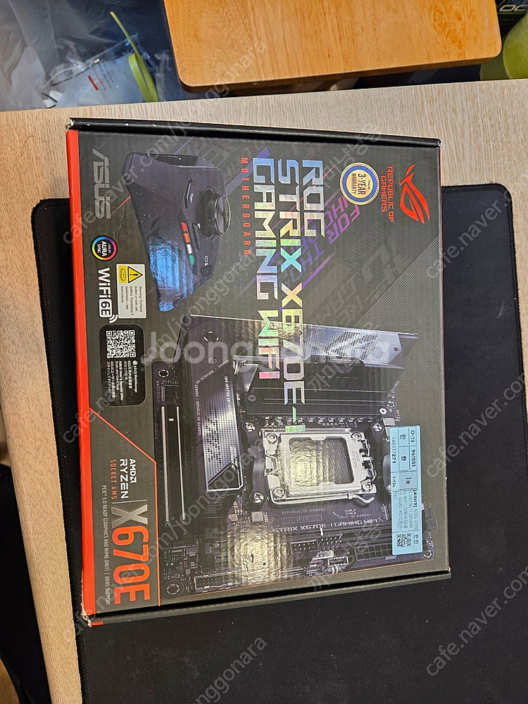 Asus x670e-i itx 최상급보드 판매합니다--0