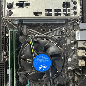 i7 10700 +H410 + 32GB Ram 반본체 판매합니다