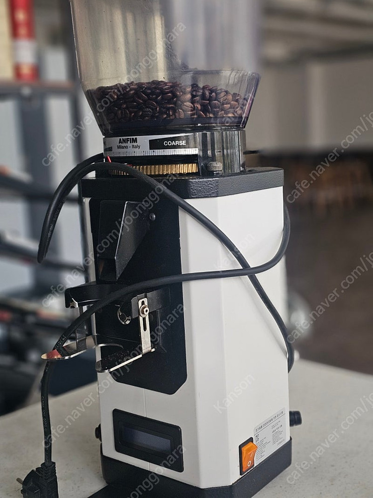 안핌 슈퍼 카미아노 온디맨드 원두 자동 그라인더 팝니다--1