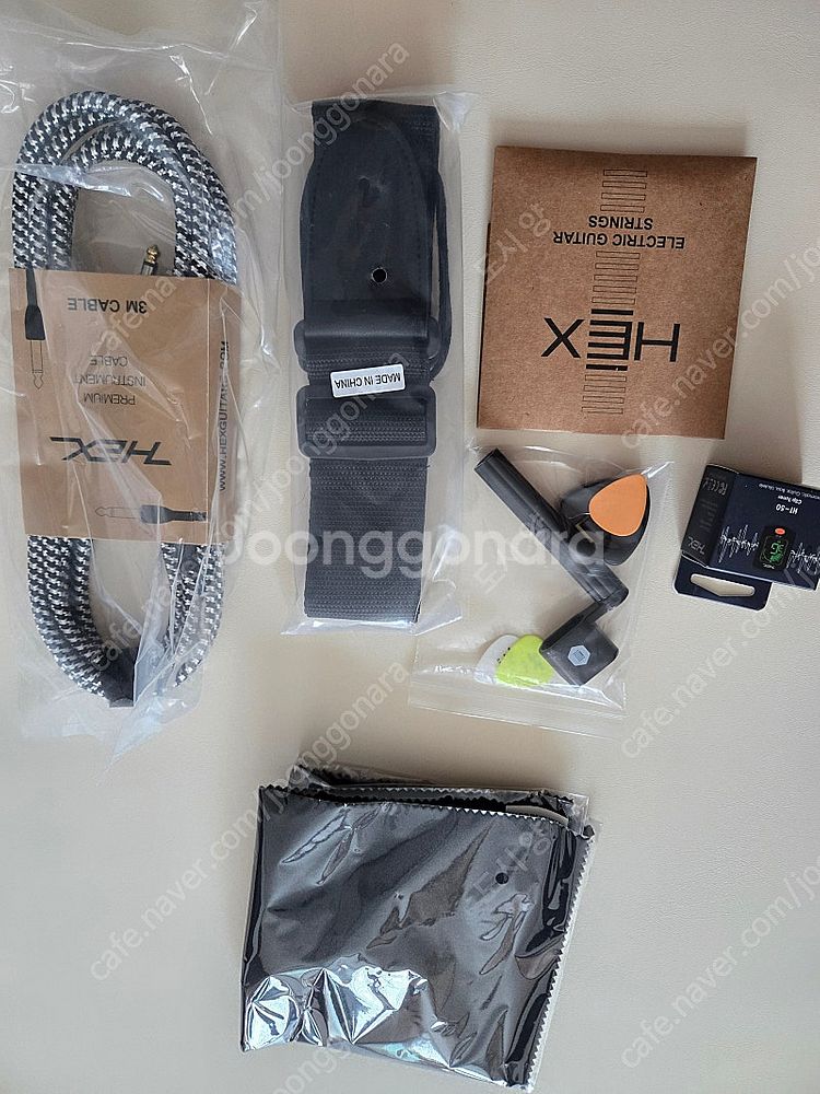 헥스 입문용 일렉기타 W300 메탈릭 브론즈 판매합니.--4