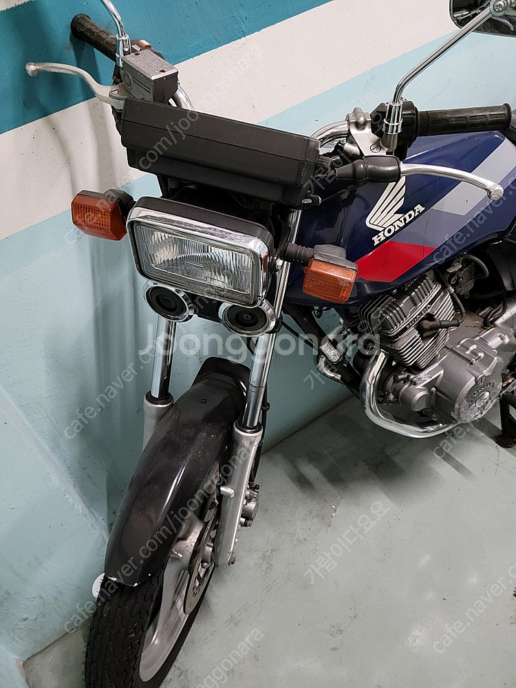 혼다 CB125T 2기통 팝니다 145만 (부품용)--6