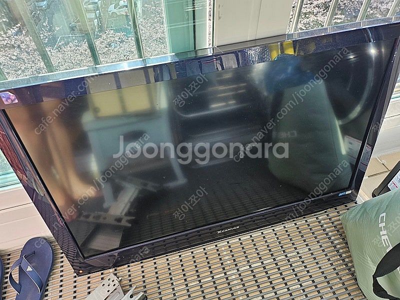LG Xcanvas 42인치 TV 팝니다.(벽걸이로사용...--1