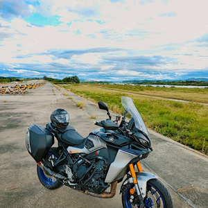 야마하 트레이서9 Tracer9 GT+ (3,200km 신차급/소음기 없이 아크라 풀배기 구변) 1,750만원