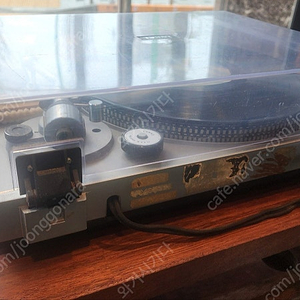 인켈 턴테이블 DD8200 팝니다.
