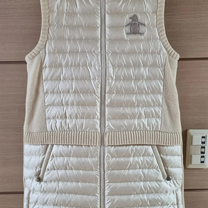 먼싱웨어 경량패딩 조끼