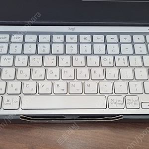 로지텍 mx keys mini 화이트 거의 새상품.
