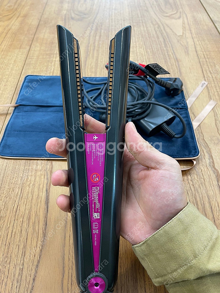 다이슨 헤어스트레이트너 고데기--1