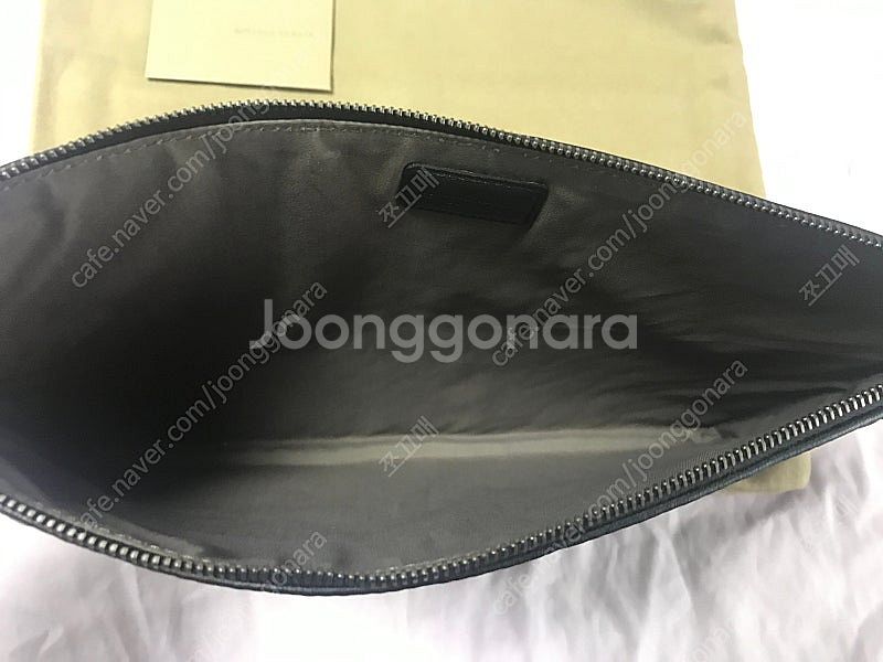 (창원시) 보테가베네타 인트레치아토 클러치 (블랙, M...--3