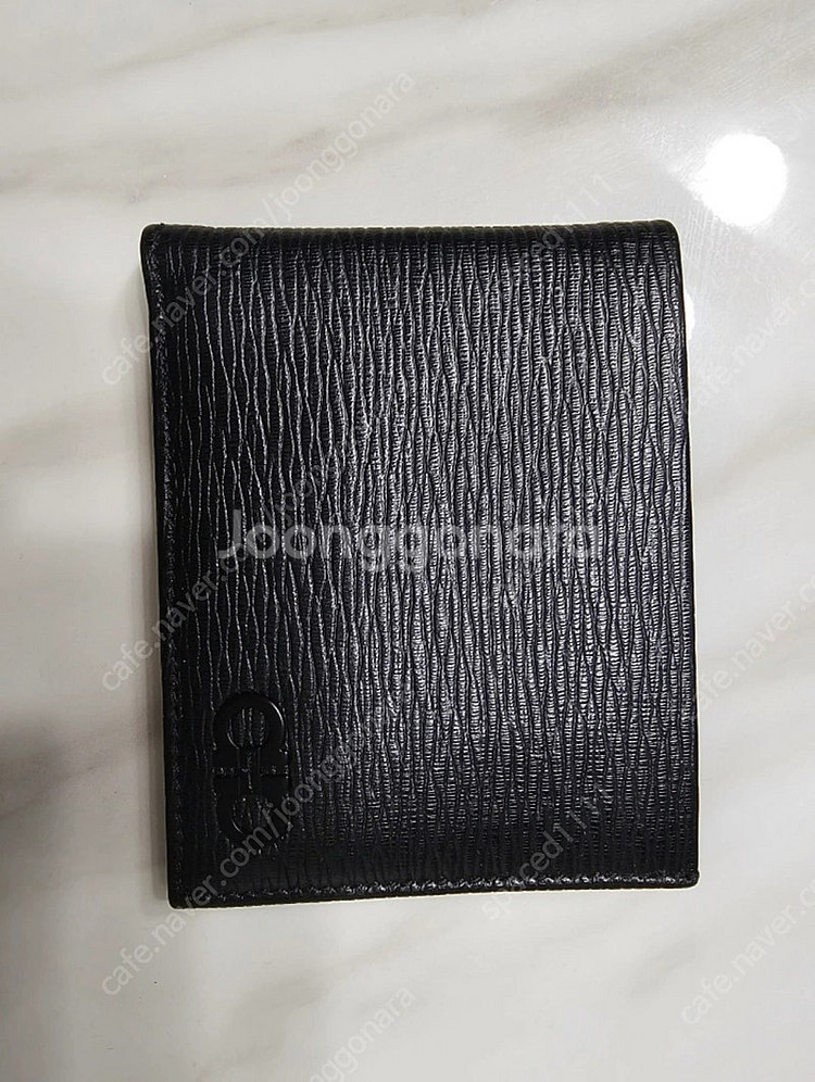 페라가모 간치니 반지갑 (아디디창 있음)--1