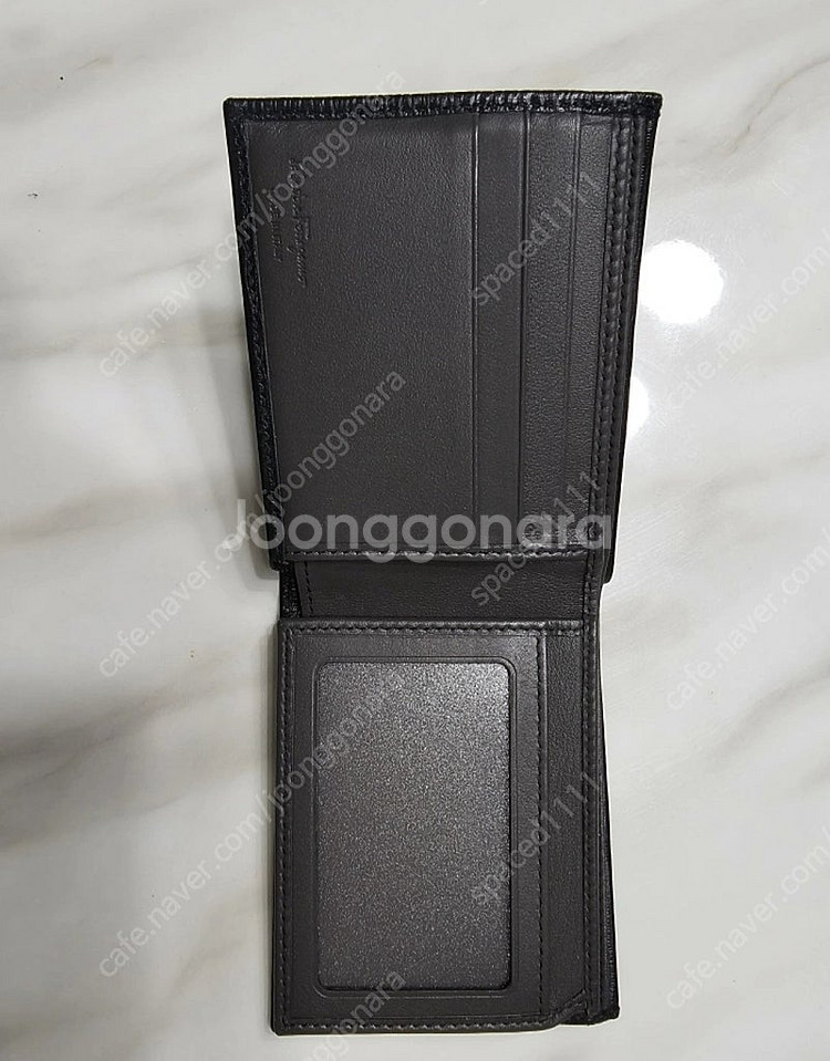 페라가모 간치니 반지갑 (아디디창 있음)--2