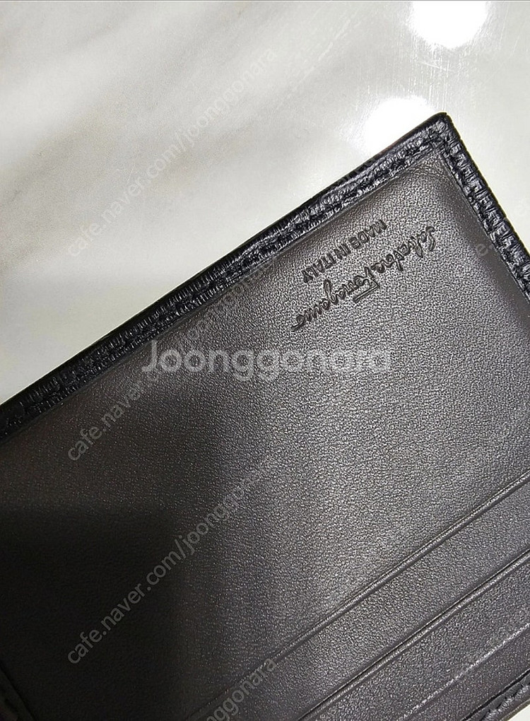 페라가모 간치니 반지갑 (아디디창 있음)--5