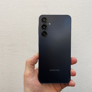 갤럭시A16 블랙 128GB 무잔상 상태좋은 중고23만팝니다.