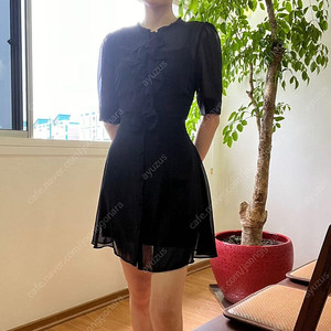 자라 블랙 미디 원피스 구합니다