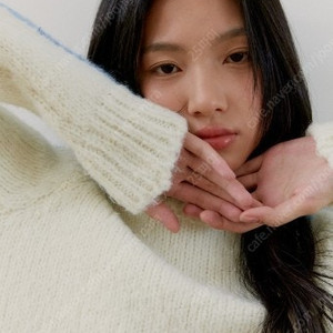 [가격내림]오피쉬 컬러 스킴 니트 아이이보리🤍