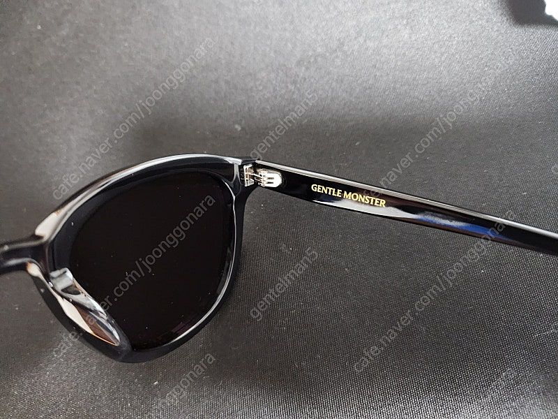 젠틀몬스터 제이드 블랙 팝니다.--2