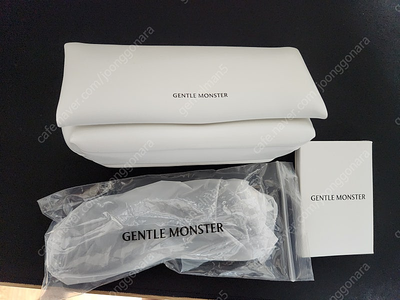 젠틀몬스터 제이드 블랙 팝니다.--5