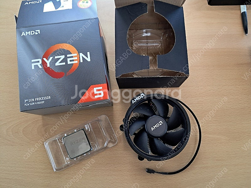 AMD Ryzen 5 1600 정품 쿨러포함--2