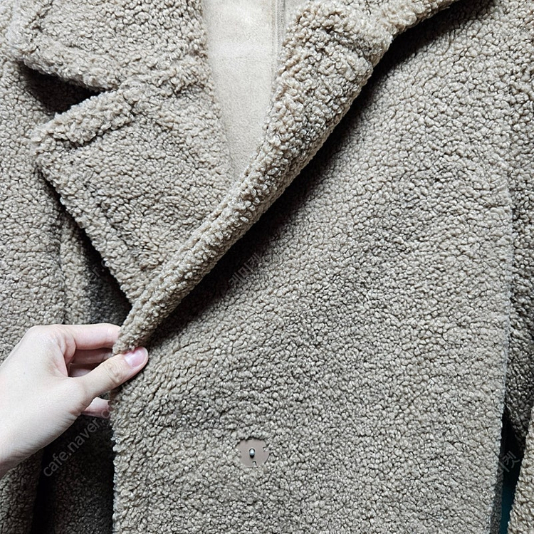 에잇세컨즈 뽀글이 코트80--3