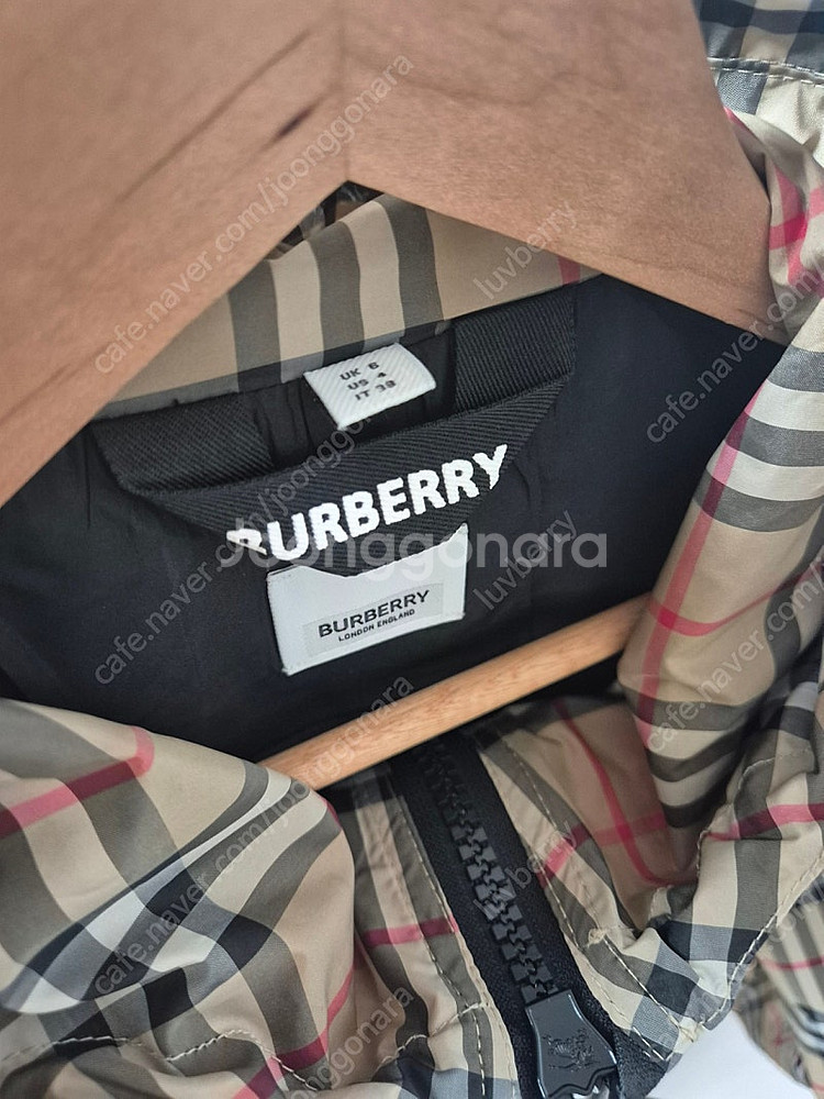 버버리 바람막이 새상품--3