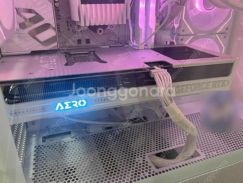 기가바이트 RTX 5080 AERO OC SFF D7 ...--0