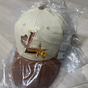 SSG랜더스 라인프렌즈 콜라보 볼캡 판매해요.