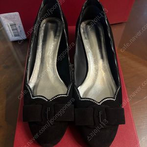 페라가모 바라 쉘 스웨이드 구두 01R592 5D(225)