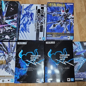 메탈빌드 스트라이크 프리덤 .데스티니 판매합니다