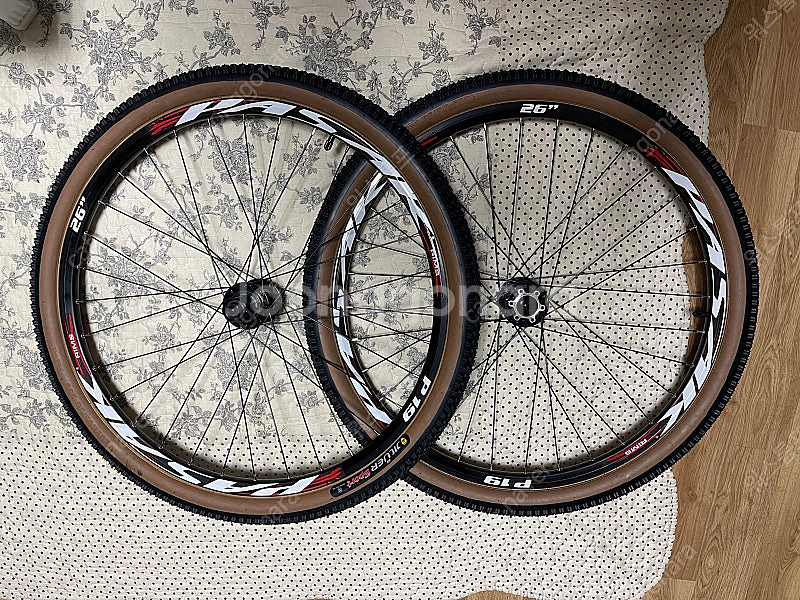 MTB 자전거휠 26인치 팝니다--0