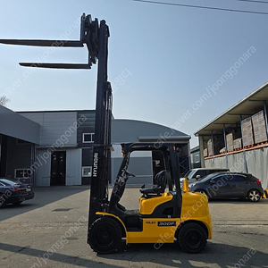 중고지게차 준신차급 현대 3톤 3단마스트 12년식 로테이팅 자동발