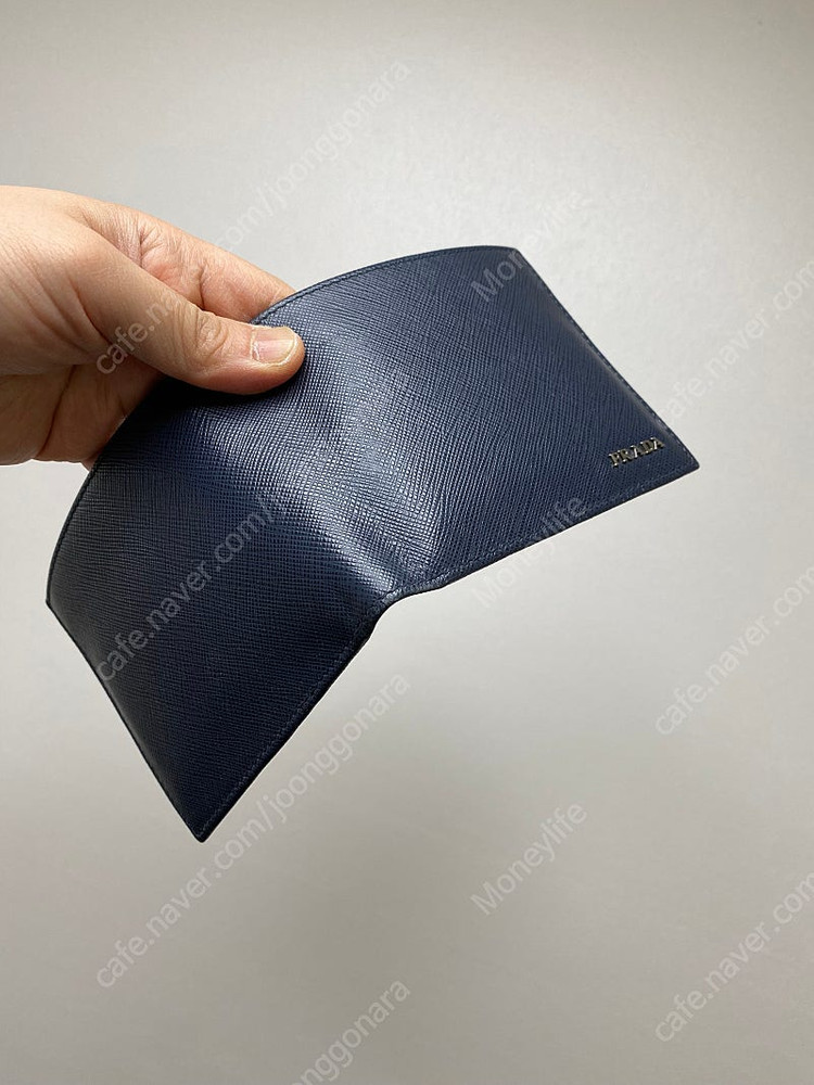 프라다 사피아노 남성 반지갑 저렴하게 판매합니다. 이미지