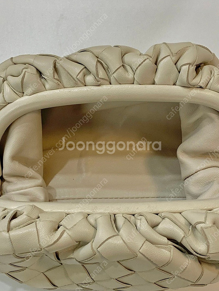 보테가베네타 차정원 만두백 미니파우치 플래스터--4