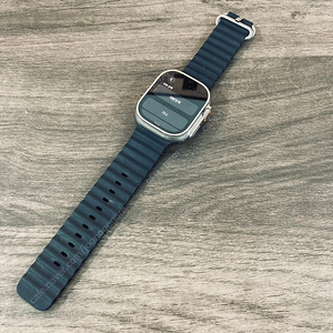 애플워치 울트라1 티타늄 49MM 초S급 배터리89% 케이블포함 46만원 판매합니다!